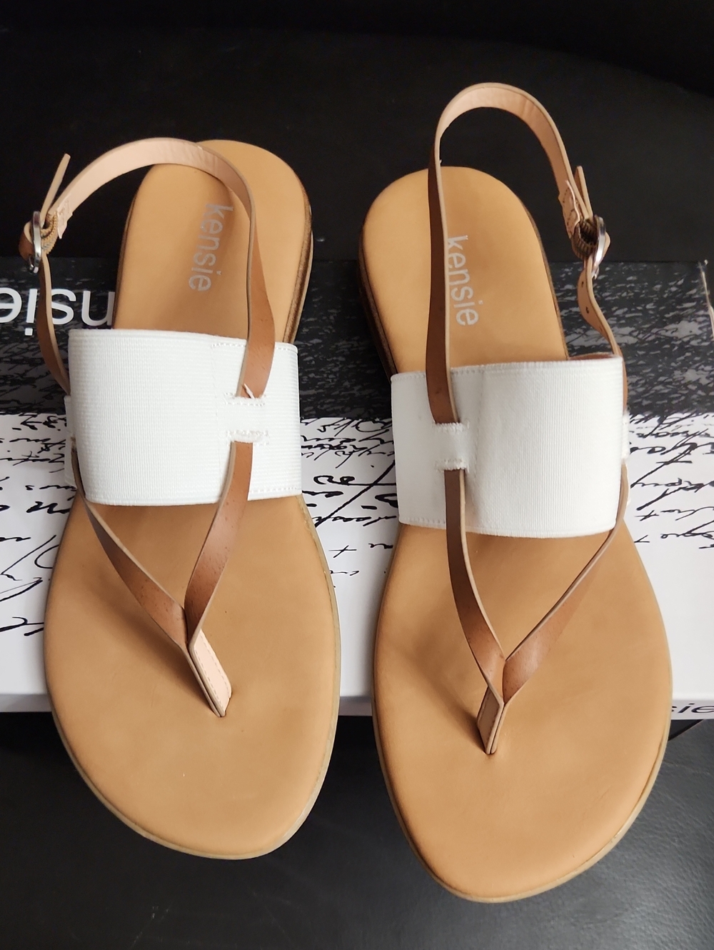 Kensie White and Tan Slingback Thong Sandals SZ 7.5